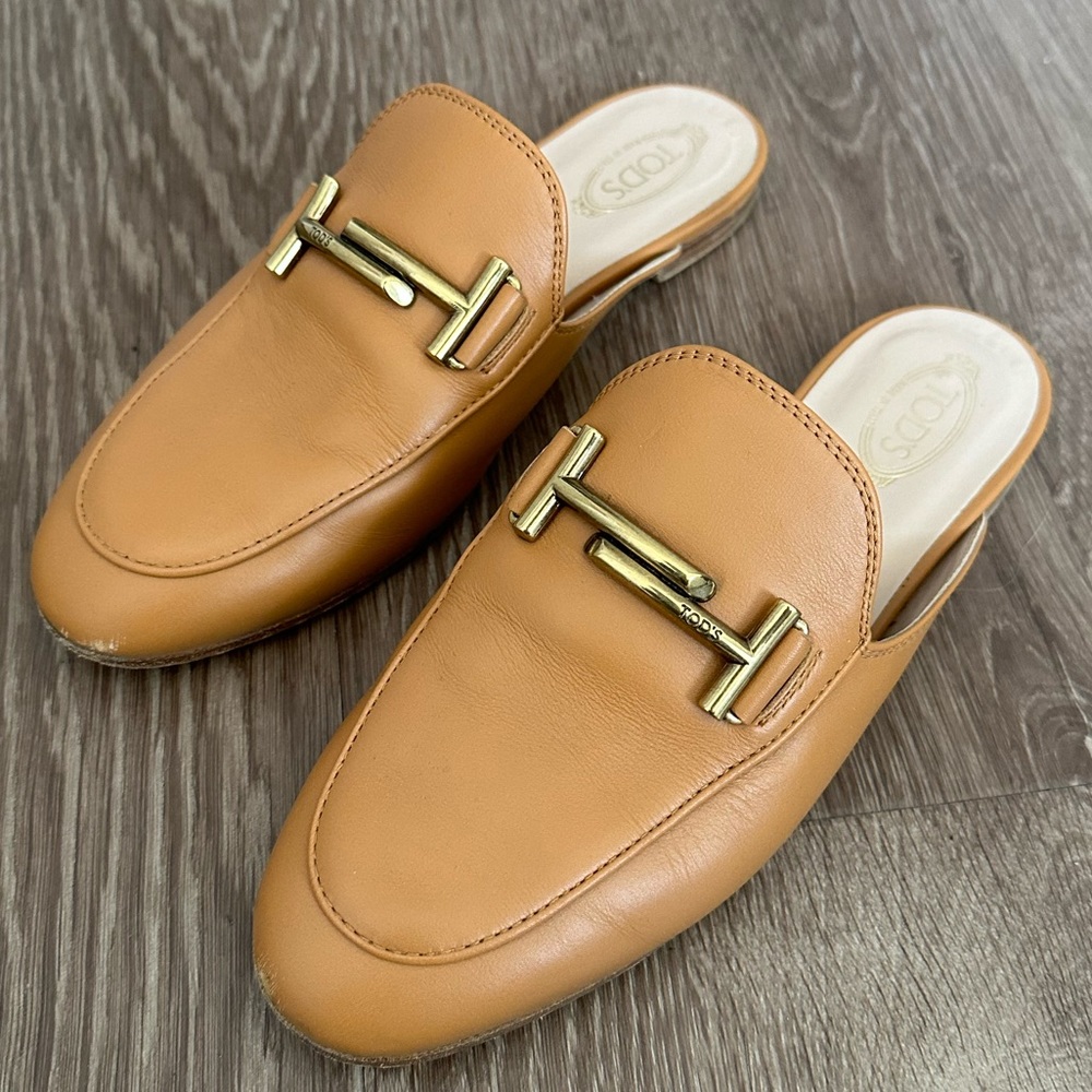 Tod’s Double T leather mules